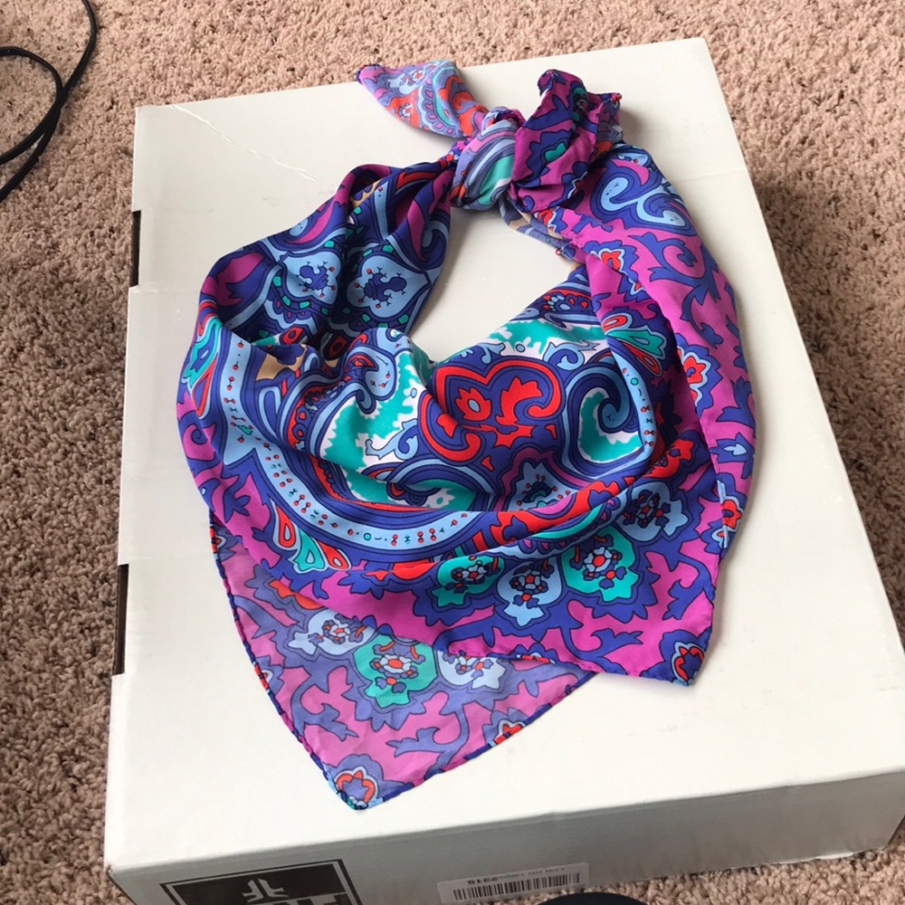 Scarf from Francesca’s - Picture 2 of 2